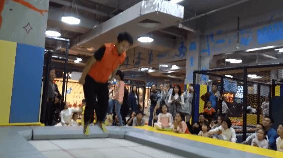 V蹦活力空間